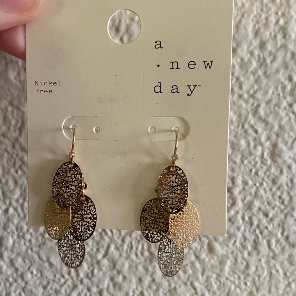 NWT A New Day Gold Dangle Earrings